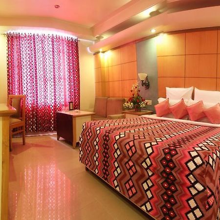 Hotel Grand International Raipur  Ngoại thất bức ảnh