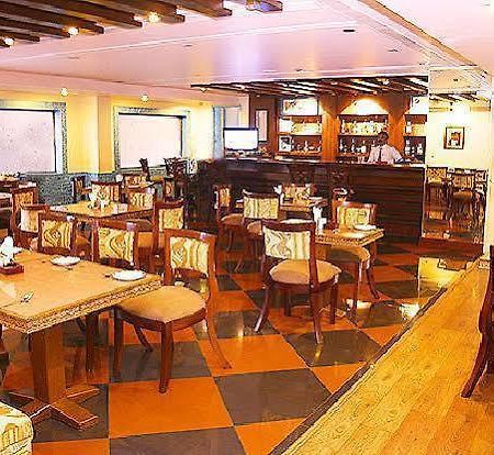 Hotel Grand International Raipur  Ngoại thất bức ảnh