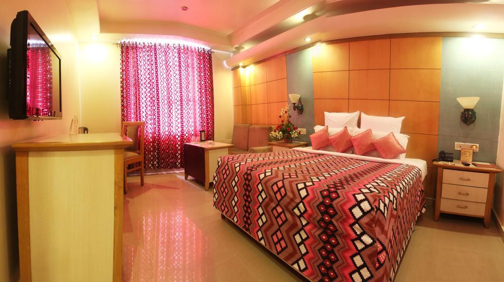 Hotel Grand International Raipur  Ngoại thất bức ảnh