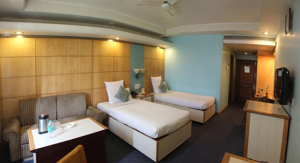 Hotel Grand International Raipur  Ngoại thất bức ảnh