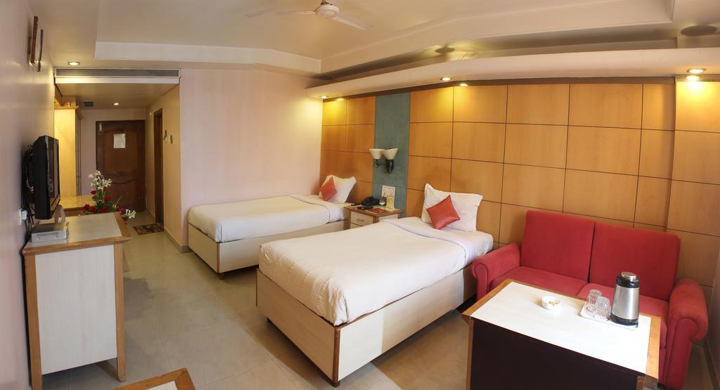 Hotel Grand International Raipur  Ngoại thất bức ảnh