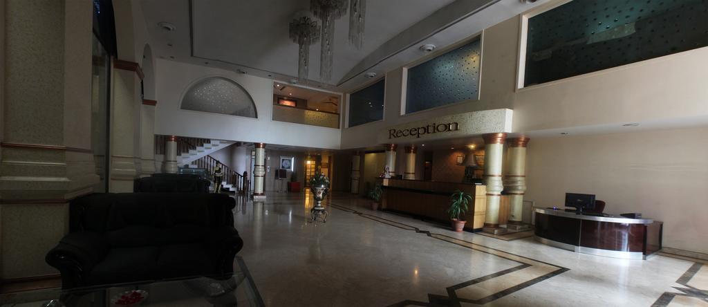 Hotel Grand International Raipur  Ngoại thất bức ảnh