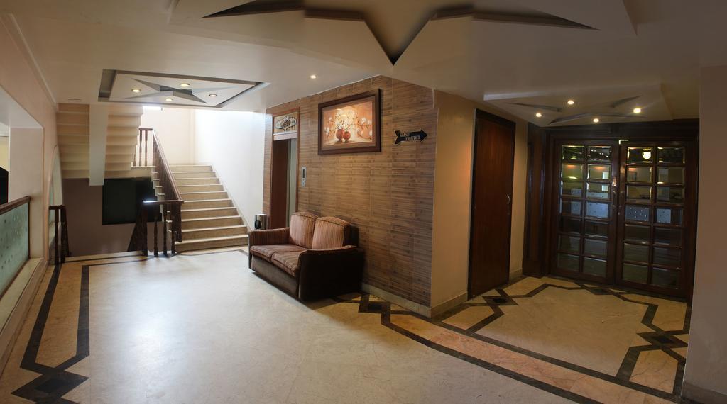 Hotel Grand International Raipur  Ngoại thất bức ảnh