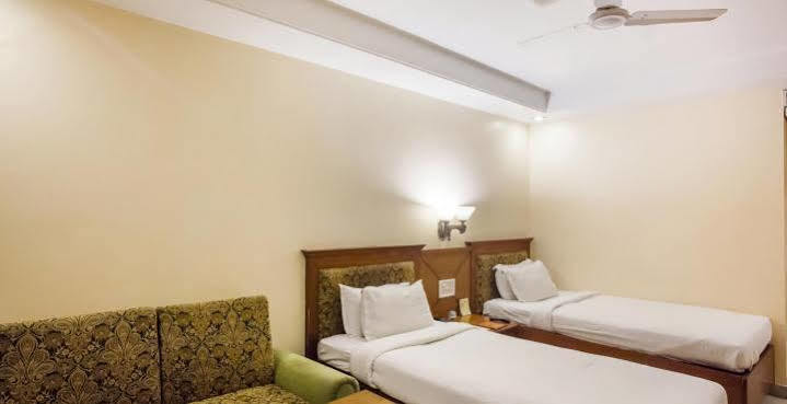 Hotel Grand International Raipur  Ngoại thất bức ảnh