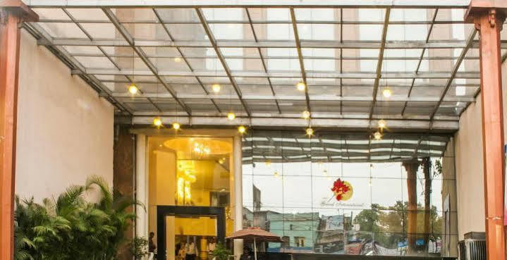 Hotel Grand International Raipur  Ngoại thất bức ảnh