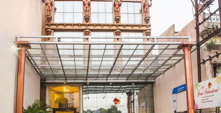 Hotel Grand International Raipur  Ngoại thất bức ảnh