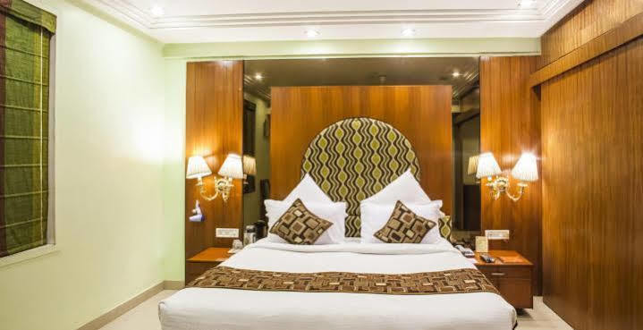 Hotel Grand International Raipur  Ngoại thất bức ảnh