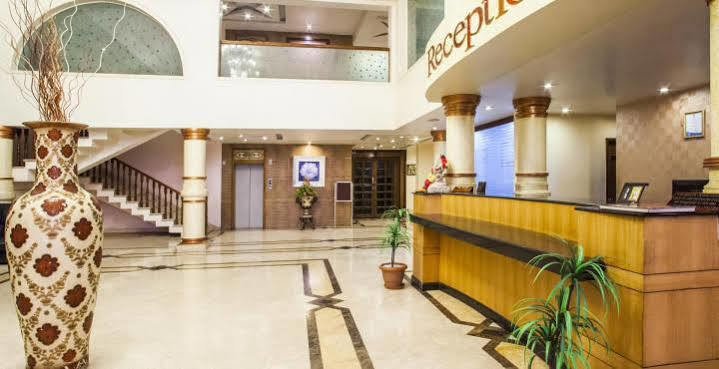 Hotel Grand International Raipur  Ngoại thất bức ảnh