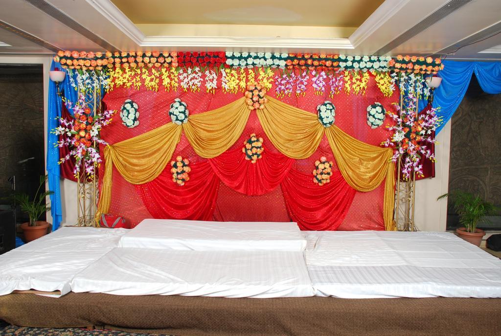 Hotel Grand International Raipur  Ngoại thất bức ảnh